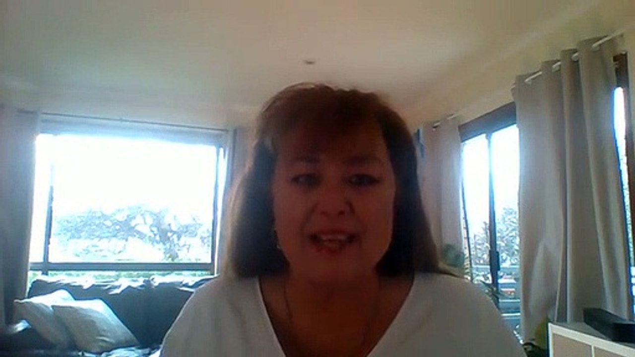 Customer Review by Amalia, our Gorgeous Refund Consulting Program Reviews- YouTube (360p)