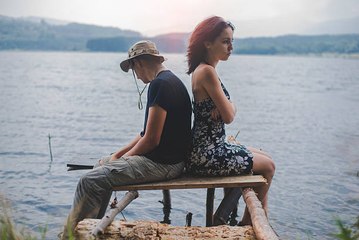 Vivre dans l'ombre de l'être aimé