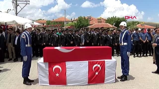 AFYON Şehit Jandarma Teğmen Şafak Evran son yolculuğuna uğurlandı