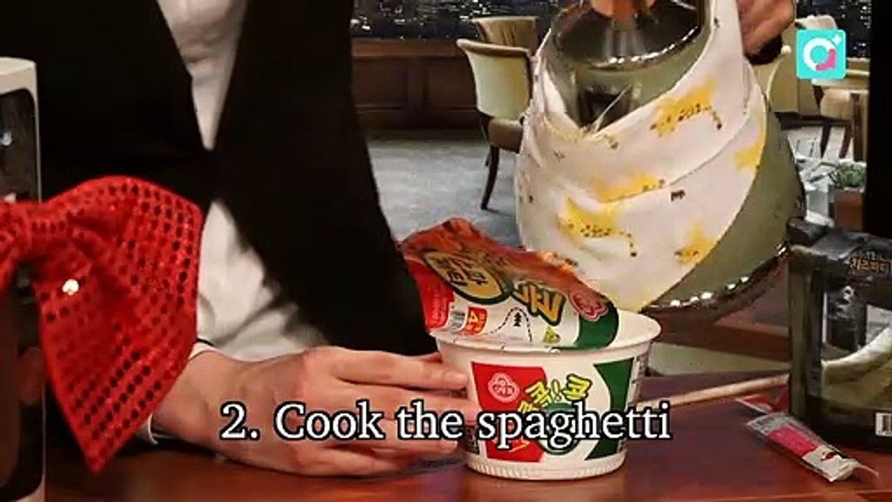 Creating interesting dishes using food from Korean convenience stores