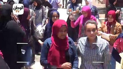 طلاب الثانوية العامة يؤدون ٣ امتحانات: سهلة وخلصنا قبل الوقت