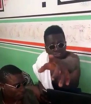 Quand la moutarde de dijon devient une inspiration musicale. Trop drôle !