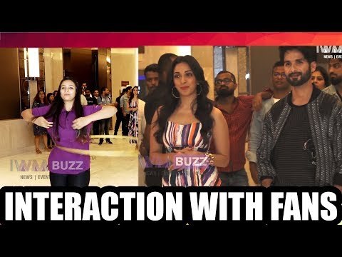 Shahid Kapoor and Kiara Advani interacting with fans