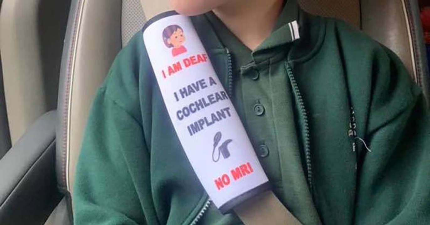 Elle invente des coussins de ceinture de sécurité pour avertir les secouristes des problèmes de santé ou l'handicap des enfants