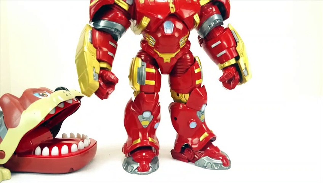 SpiderMan Hulk Iron Man Captain America HulkBuster Defeat Hulk Marvel Super Heroes Dive into the Dog