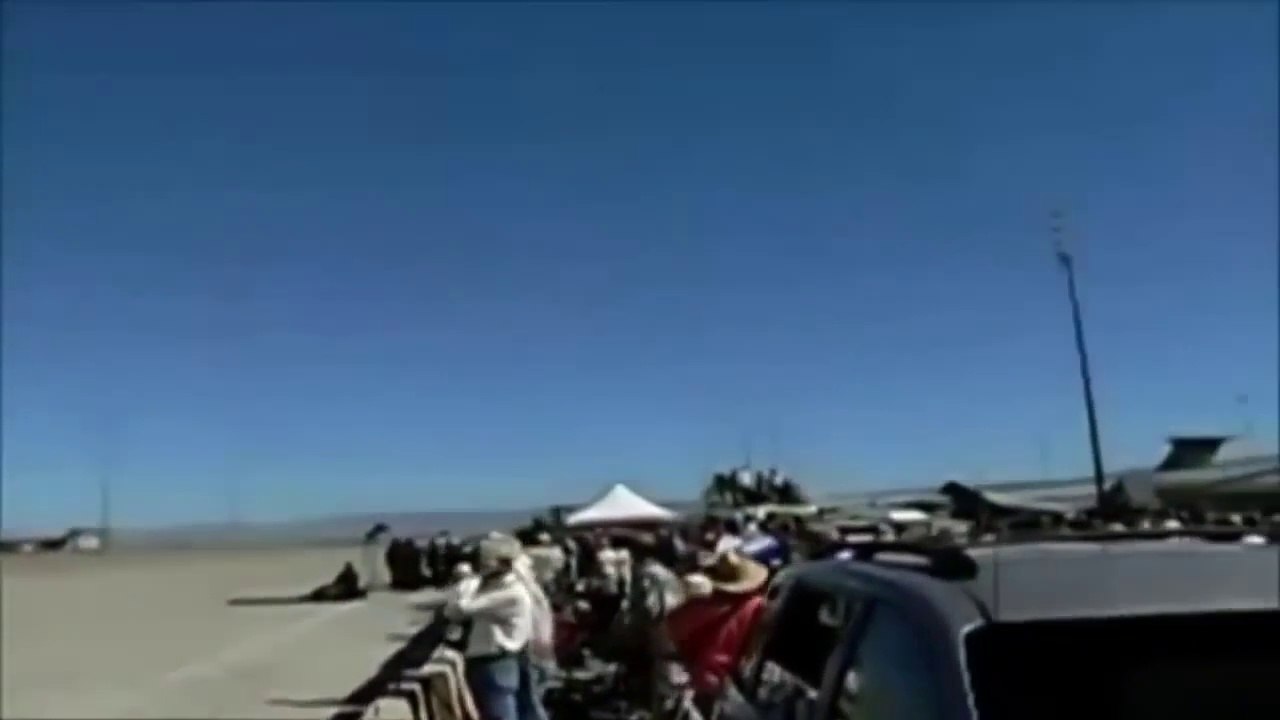 IMPRESSIVE!! World's Fastest Fighter Jets Flying Low