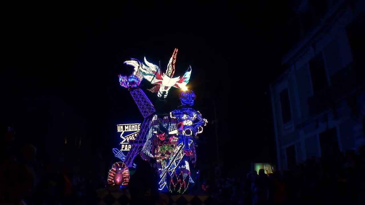 Carnaval de nuit Cholet 2019 System'D "Un Monde presque pas r'fait"