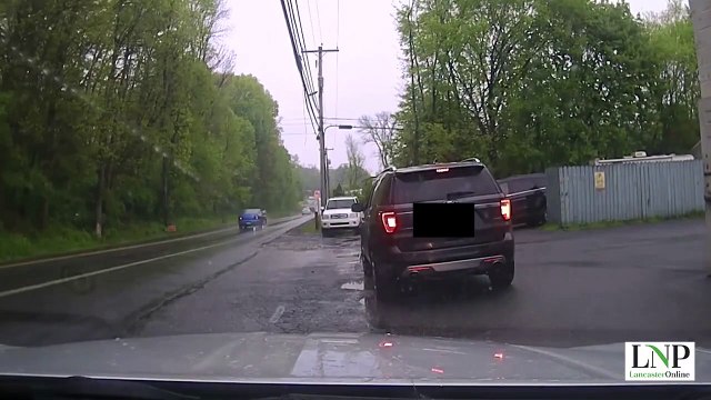 Un policier contrôle la mauvaise personne : un juge qui n'est pas très sympa