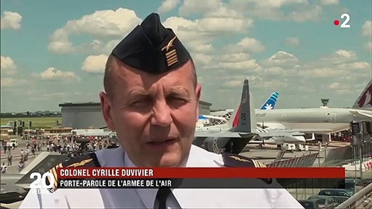 Aéronautique : l'armée française va s'équiper de drones de combat munis de bombes