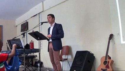 Jésus dit laisser venir à moi les petits enfants