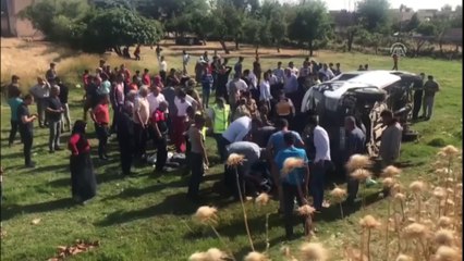 Nusaybin'de işçileri taşıyan minibüs devrildi, 16 yaralı - MARDİN