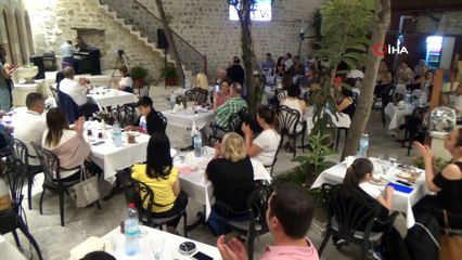 10 yaşındaki görme engelli Deniz’den piyano resitali