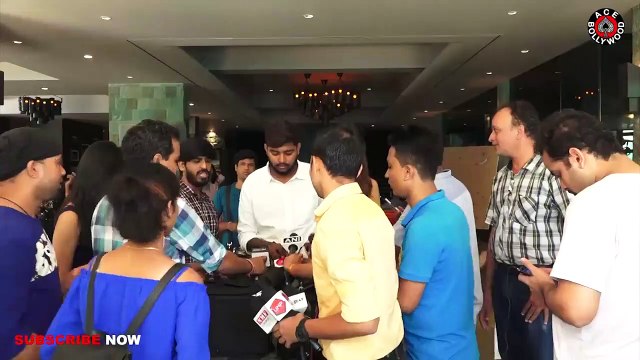 Shilpa Shetty Flaunting Her Amazing 6pack Abs While Talking About Her Yoga App on Yoga Day