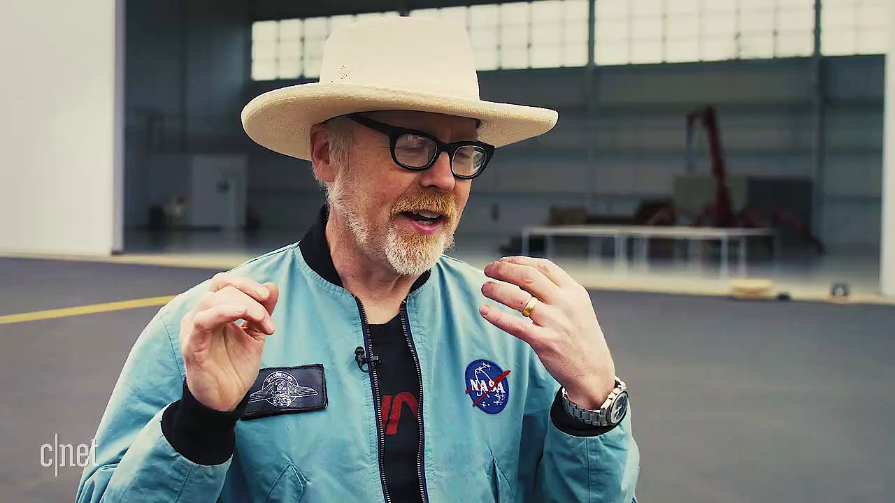 Adam Savage conçoit la véritable armure d'Iron Man capable de voler !
