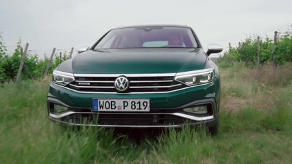 2019 Volkswagen Passat Alltrack Driving Video