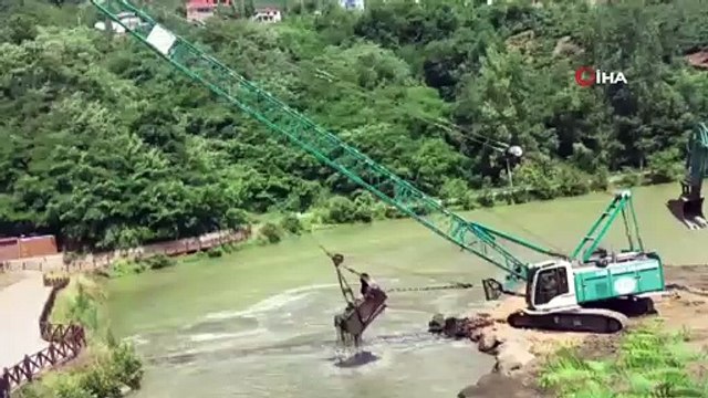 Sera Gölü'nü çamur ve balçıktan temizlemek için çalışmaları sürüyor
