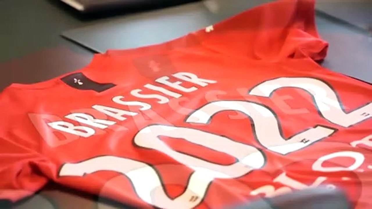 Lilian BRASSIER: Premier contrat professionnel