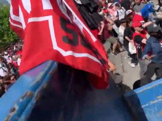 لقطة: كرة سلة: إطلاق نار يعكّر صفوَ احتفال مشجّعي رابتورز في تورونتو