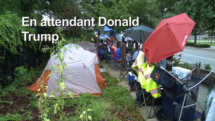 Les partisans de Trump campent dans le centre-ville d'Orlando