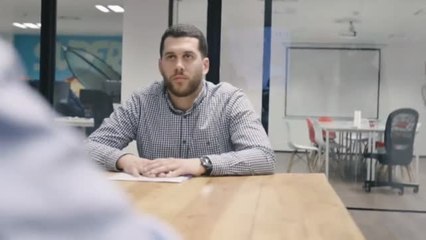 Un hombre consigue trabajo gracias a una iniciativa de su hijo que se hizo viral