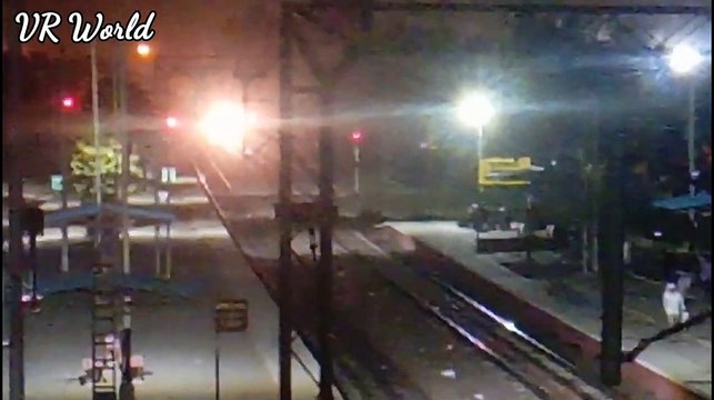 12156 - Nizamuddin - Habibganj ISO Certified Train - Bhopal Express