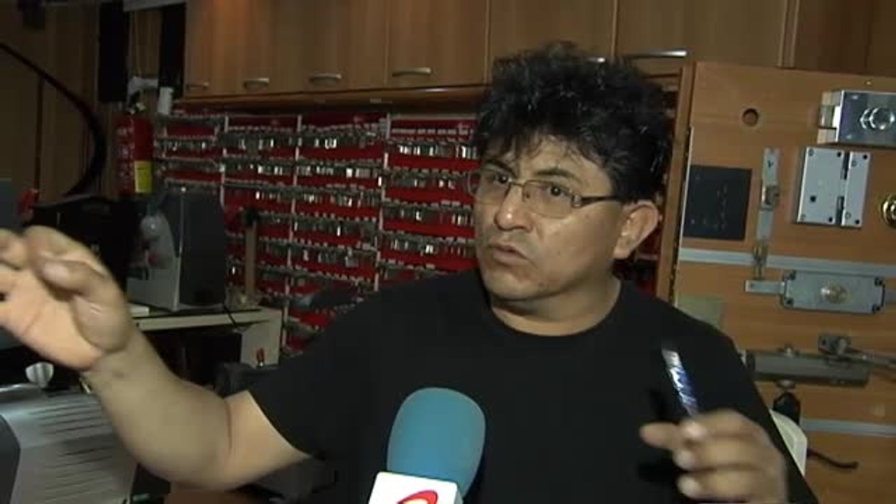 Los empresarios del barrio de Sant Antoni, en Barcelona, hartos de tantos robos