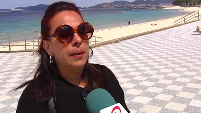 Los vigueses podrán votar si se prohibe fumar en las playas