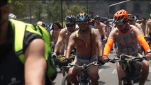 Más de cien ciclistas desnudos demandan más seguridad vial en Ciudad de México