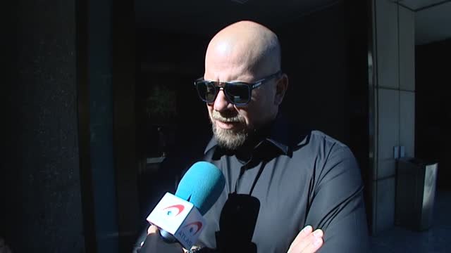 Familiares y colegas de profesión despiden a Chicho Ibáñez