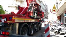 Trieste - Rimosso lampione pericolante danneggiato dopo incidente stradale (18.06.19)