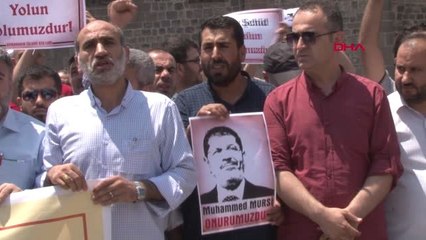 DİYARBAKIR'DA MURSİ İÇİN GIYABİ CENAZE NAMAZI