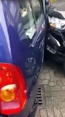 Un automobiliste ivre défonce plusieurs voiture dans une rue au Pays-Bas