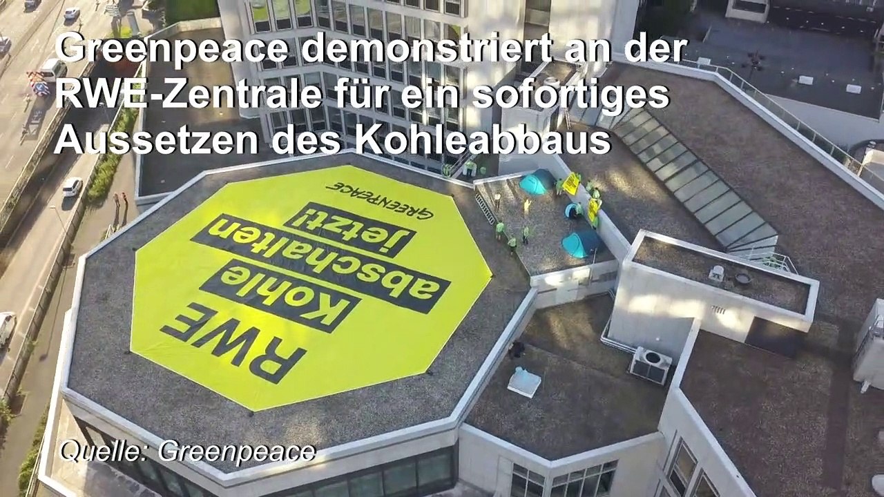 Gegen Kohle: Greenpeace plakatiert RWE-Zentrale