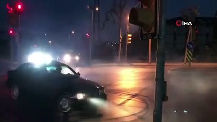 Yolu trafiğe kapatıp “drift” yapan maganda yakalandı