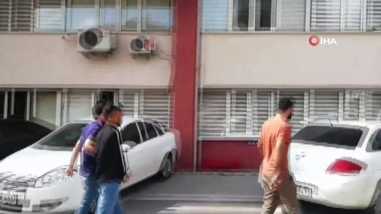 Akaryakıt istasyonunu soyan 3 kişi yakayı ele verdi