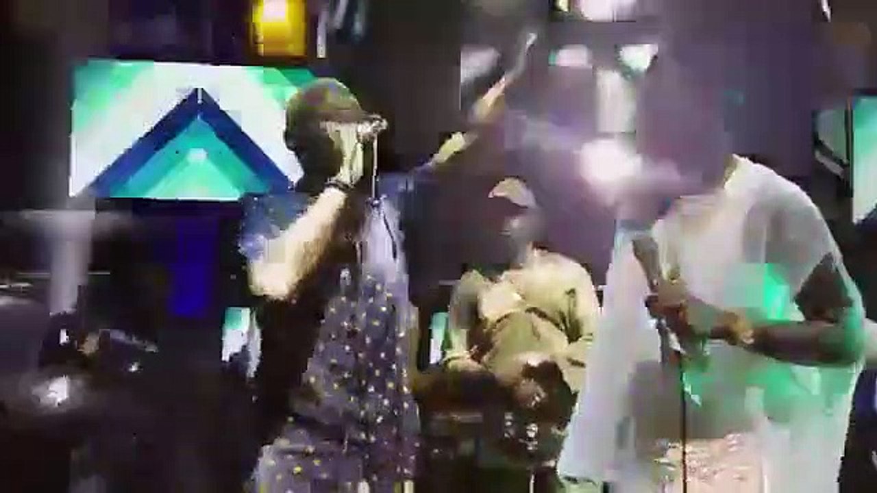 Wally seck feat ngaaka blinde au vogue live
