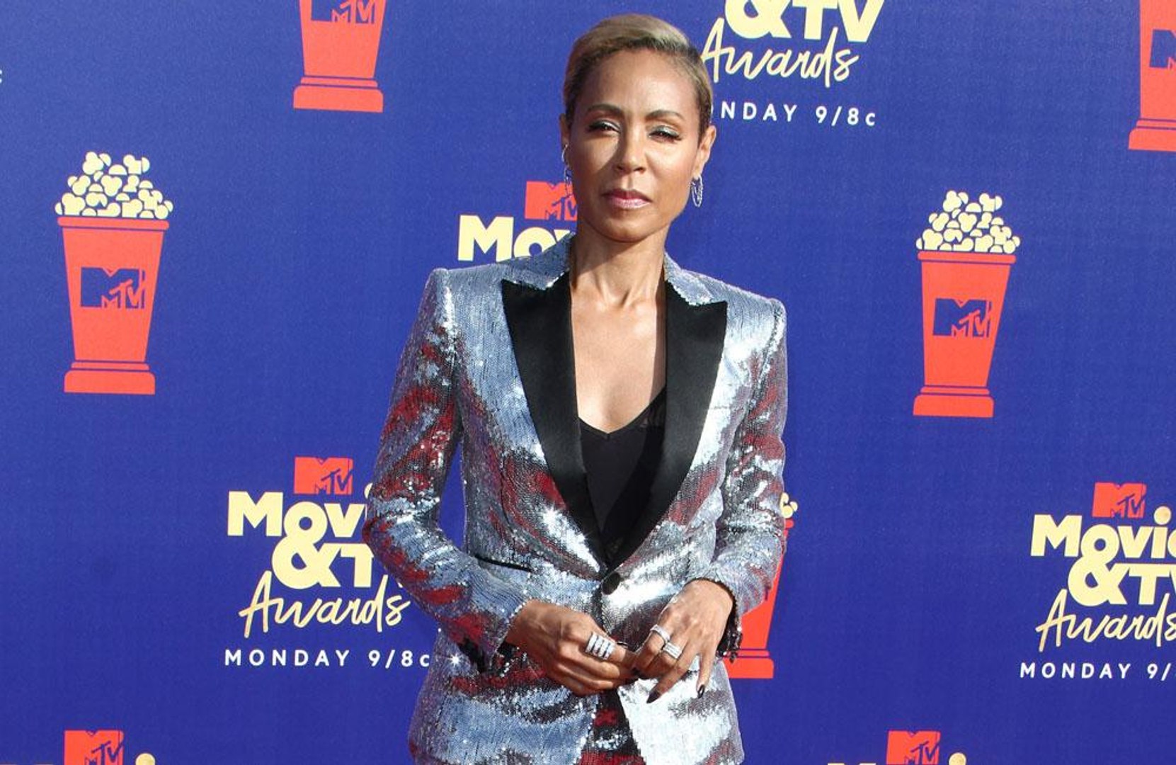 ⁣Jada Pinkett Smith abre jogo sobre 'obstáculos internos' durante discurso emocionante em p