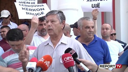 Vlorë/ Banorët e Cerkovinës protestë për ujin e rrugën: Bojkot zgjedhjeve nëse s'do rregullohen