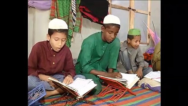 أطفال الروهينغا في بنغلادش جيل معرض للضياع بعد حرمانه من التعليم