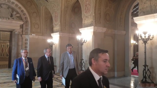 Florentino Pérez llega a la comisión de investigación sobre el Proyecto Castor