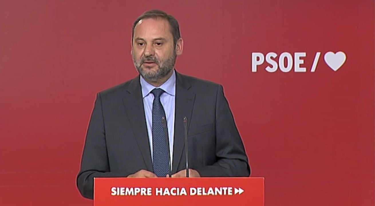 Ábalos asegura que la investidura "va a ser pronto"