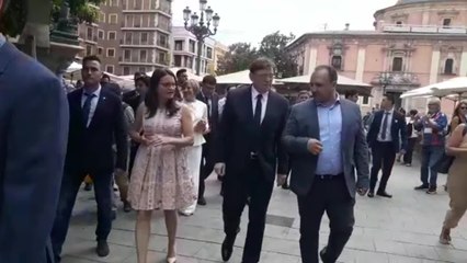 Puig, Oltra y Dalmau se dirigen de las Corts al Palau  tras la toma de posesión  del President