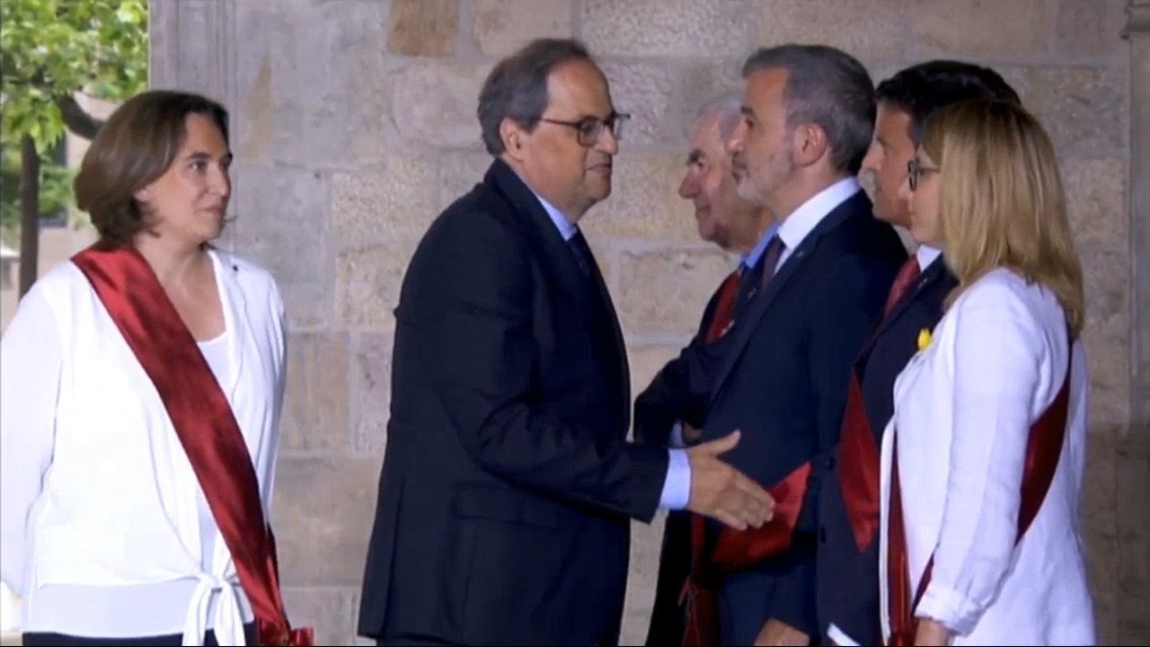 Manuel Valls le niega el saludo a Quim Torra