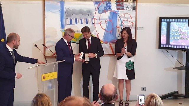David Ferrer recibe la Medalla de Oro al mérito deportivo