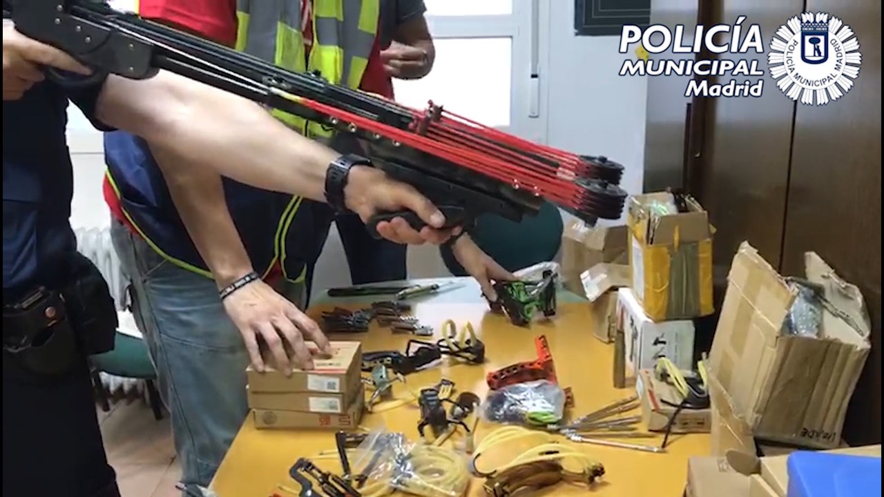 Detienen a un hombre en Vallecas que fabricaba armas prohibidas