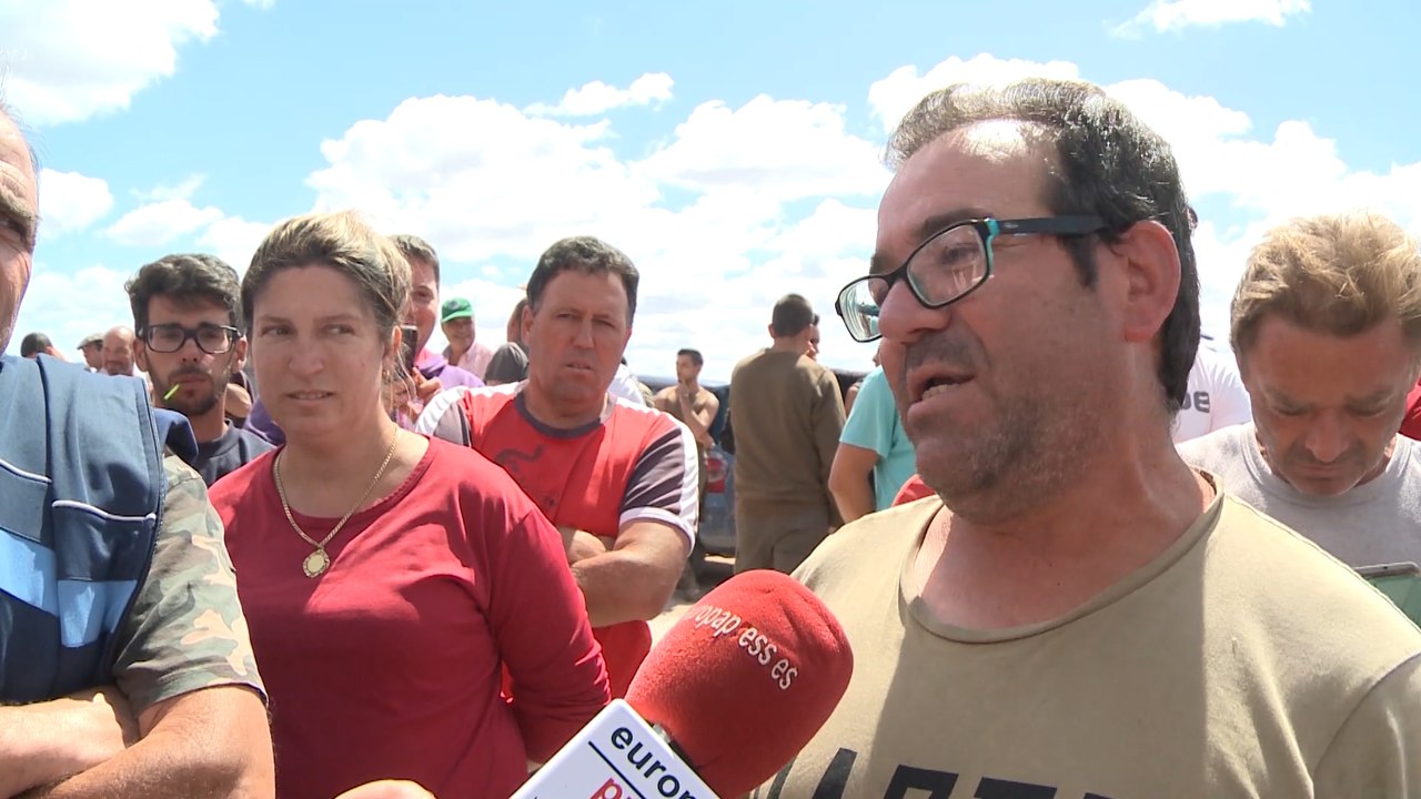 Jornaleros: "No nos vamos a mover hasta que no nos paguen lo que nos deben"