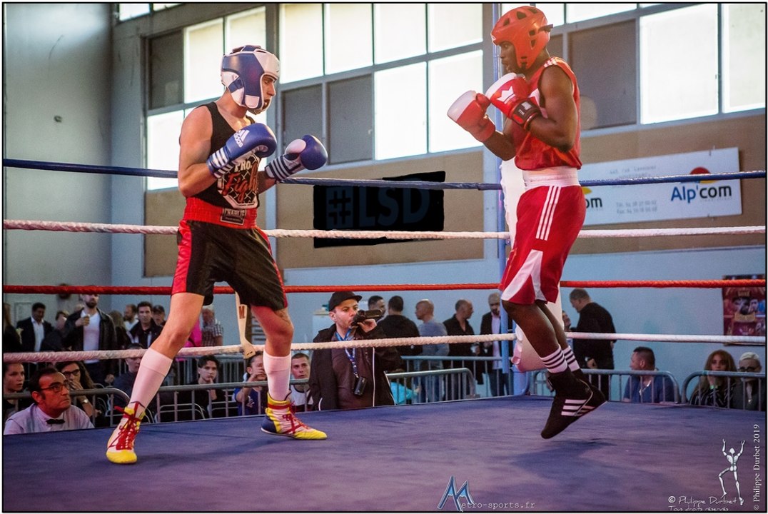 Gala du Ring Grenoblois : Ethan Jimenez (Espagne) - Dieu Merci Ketabi (Ring Grenoblois)