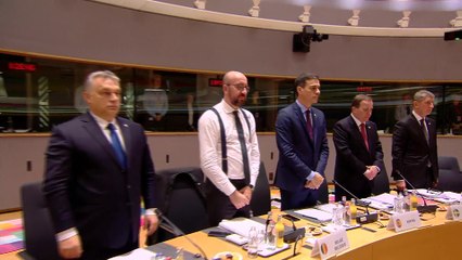 Descargar video: Líderes de la UE guardan minuto de silencio por víctimas de Estrasburgo