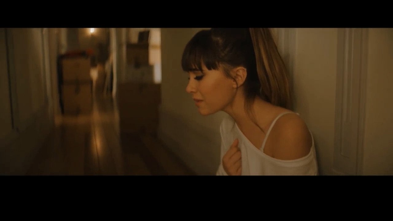 Aitana estrena 'Vas a quedarte' y celebra disco de oro