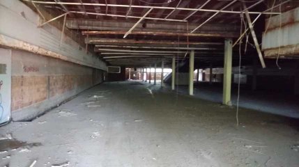 L'intérieur de l'ancien Sarma de Mouscron quelques heures avant sa destruction